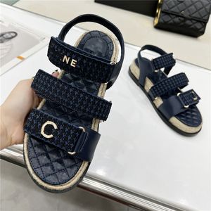 Fashion Sandals The Latest Style Comfortable Soft Channel Men and Women Flat Bottom Letter Logo Summer Casual Slippers 02-014