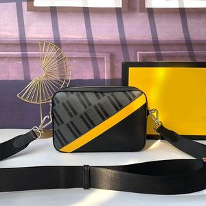 Designers väska kvinnor män kamera väska axel väska totes väska klaff koppling påse handväska plånbok läder borttagbar rem blixtlås stängning crossbody väskor ryggsäck f7m0286