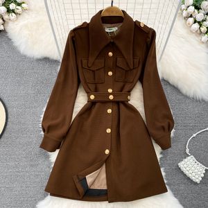 Jesienna i zimowa sukienka w stylu vintage w stylu brytyjski bąbelek z długim rękawem pojedynczy płaszcz zamykający w talii