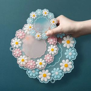 2022 new fashion Daisy Silicone Coasters Mats Heat Insulation Table Mats Non-Slip Tabletop Protection Cup Mug Placemats top quality