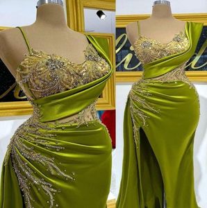 2023 Olive Green Satin Mermaid Prom Dresses prachtige Arabische Aso Ebi kristallen kralen ruches avondjurken ruches sexy split second reception jurk BC14645 GC1107