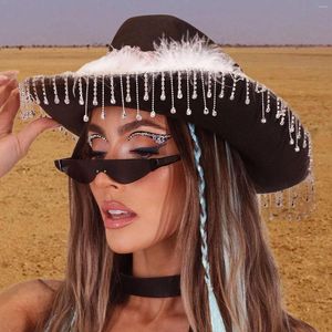 Basker Puloru bred grim strass Tasseled Cowboy Hats Women Western Style Stor Cap Holiday Street Cowgirl för fest