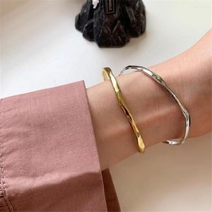 Bangle coreano irregolare bump texture angoli di apertura regolabili per le donne 25 gioielli in argento sterling originali con bracciale di lusso leggero