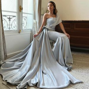 Elegante One-Shoulder-Abendkleider mit seitlicher Schleppe, gerüschtes formelles Gala-Schößchen-Satin-Promi-Kleid für besondere Gelegenheiten 326