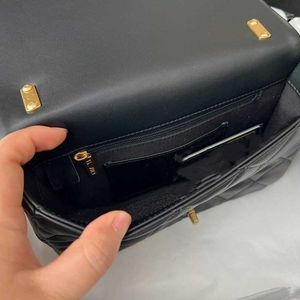 Diseñador de lujo Bolso de hombro único Moda Pequeño Viento fragante Cadena gruesa Cuadrado Mujer gorda Bolsos de embrague para mujeres Precio bajo de fábrica Ventas directas