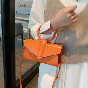 أكياس مسائية حقيبة قطرية حقيبة يدوية للسيدات 2021 أزياء مصممة بسيطة حقيبة يد المرأة الفاخرة بو الجلود الصلبة القابض السيدات T221022