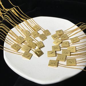 Luxus-Markenschmuck, klassische Designer-Halskette, goldfarbene Tags, Kette, quadratischer Anhänger, Halskette, Hochzeit, Schmuck für Frauen mit Box