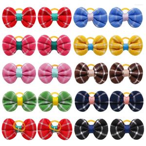 Hundkläder 10/20/30 st Pet Hair Bows Bowknot med gummiband Grooming Mix Color Plaid Boutique Gift för små tillbehör