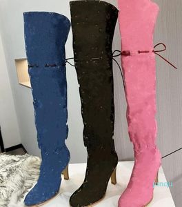 Buty buty buty buty Wysokie projektanci butów buty skórzana klamra klamry z jambskiną ozdobioną boczną sukienką spiczastą palcem sztylet luksus 021 021