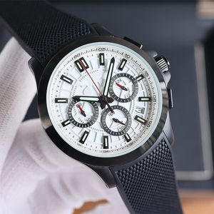 Mens Watch Quartz hareket saatleri erkekler moda kol saatleri iş kol saati kauçuk kayış montre de lüks 41mm