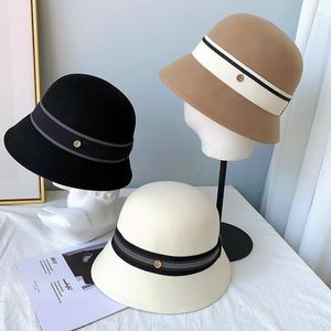 Berretti 2022 Cappello da pescatore femminile Inverno Lana Vintage Elegante Fedora da donna Cappelli di feltro Moda Bombetta francese Sombrero Copricapo