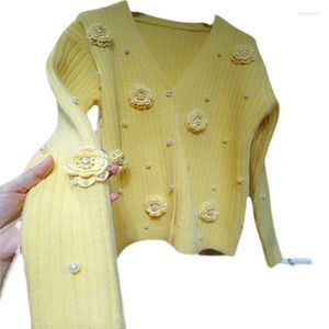 Women's Knits Korea Three-Dimensional Crocheted Flowers Heavy Industry Beaded Pearl Women Thick Sweater Cardigan Jacket Q479