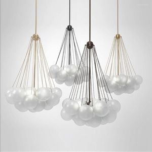 Lampade a sospensione Nordic Minimalista Bubble Ball Glass Restaurant Post Modern Personality Camera da letto Negozio di abbigliamento Magic Bean Light