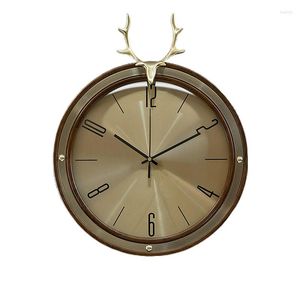 ウォールクロック大型豪華な時計モダンデザインウッドメタルゴールドウォッチクリエイティブペンドゥルムホーム装飾リビングルームギフトアイデア