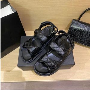 Pappa Sandaler Grandad Sandals Buckle Caviar Leather Luxury Chain Gold Women Slippers Crystal Calf Quilted Platform Summer Beach Slipper 35-42 med l￥da