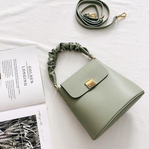 Aufbewahrungstaschen Mode All-Soft Fold Eimer Tasche Frauen Frische Einfache Hochwertige Leder Messenger Handtasche Modellierung Zubehör