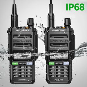 Walkie Talkie 2pcs Baofeng UV-9R Pro IP68 Banda dupla à prova d'água 136-174400-520MHz Rádio Ham atualizado de UV9R Long Range UV-XR 221108