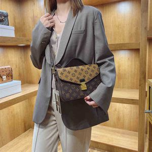 حقيبة Postman Bag Ender 2023 New Printing Buckle Sling Contate Contrate Contraving Protable Messenger Handbags Design