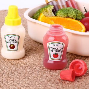 Taşınabilir mini ketçap şişesi 2pcs/set küçük pot salatası aletleri soya sosu sprey şişe açık hava öğle yemeği malzemeleri