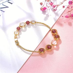 Strand Natural Strawberry Quartzs Beads Armband f￶r kvinnor Crystal Armband Elegant Gift Handgjorda Lucky Charms smycken B436