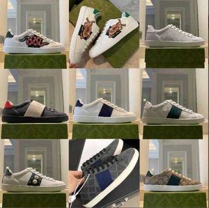 Tasarımcı Kadın Ayakkabı Yılan Arı İşlemeli Ace Deri Sneaker Düşük top Deri Eğitmenler Beyaz Kauçuk Alt Marka Kristal Çizgili Desen Günlük Ayakkabılar Kutulu NO9