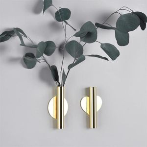 Vaser Golden Wall Mount Flower Vase Nordic Style Metal Creative Heart Form Tube Diy Rack för vardagsrumsdekor