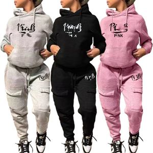 2024 Designer Brand Jogger Tute Donna Tute con cappuccio Pantaloni ROSA stampato 2 pezzi Set manica lunga Tuta Outfit Abbigliamento sportivo Autunno inverno Abbigliamento casual 8890-9