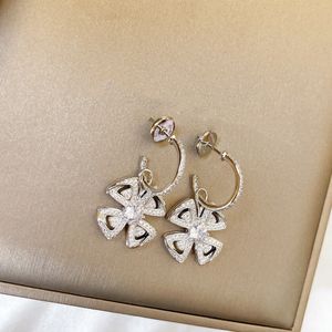 Luxury Designer Dangle Earrings Fiorever Copper With 18K Gold Plated Sterling Silver Round Circle Needle Full Crystal Four Leaf Clover Wedding Charm With Box