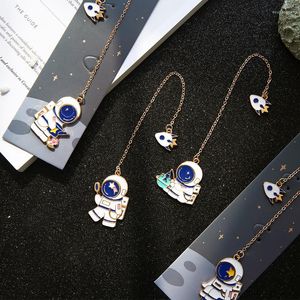 Kawaii Moon Walk Astronaut Metal Chain Bookmark Mark Of Page Decorative Stationery