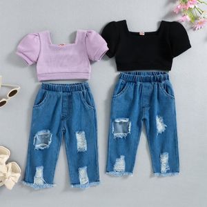 Roupas conjuntos de roupas para crianças meninas roupas de verão de cor de coloração curta de cor curta e calças de jeans rasgadas casuais Conjunto