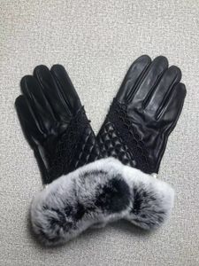 Fashion long leather Gloves Wedding Gloves Crystals Accessories Lace Mittens for Brides five Fingerless Wrist Leng black color no box