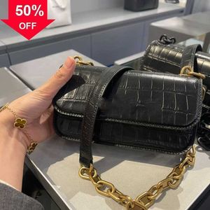 Women's Luxury Designer Single Shoulder Bags Fashion Double Letter Leather Alligator Arm Down Chain Shoulders Messenger Bag Small Factory Direct Sale