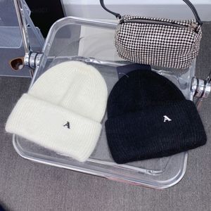 Christmas Beanie luxurious P Letter Knitted Hat Skull Winter Unisex Hats Cashmere Casual Outdoor Women Knitteds Hat Fashion 18 Color Party Gift