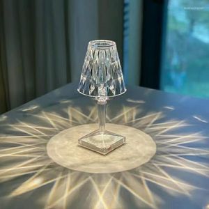 Bordslampor Diamond Crystal Projection Night Light USB Laddning Touch Atmosphere Bar Cafe Bedroom Bedside Lamp dekorerad med LED Ligh