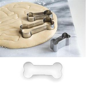 Stampi da forno 3pcs Acciaio inossidabile Simpatico osso di cane a forma di tagliabiscotti Set Pasticceria Stampo per biscotti Francobolli Stampo per torta fai da te