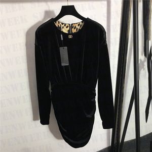 Designer womens velvet abiti abiti moda moda wrappy sexy gonfie sottili gonne leopardo stampa abito nero a maniche lunghe per signora