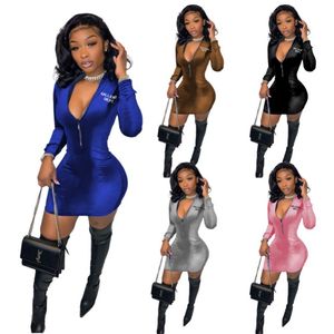 2024 Designer Marke Samt Frauen Kleider sexy Mantel Dame Mini Kleid Brief Party Club Roben Langarm Vestidos Femme Outfits Mode einteilige Kleidung 8889-2