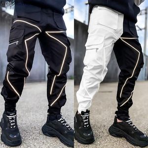 Pantaloni da uomo Salopette da uomo Loose 2022 Casual Summer Trend coreano Riflettente in bianco e nero con i piedi