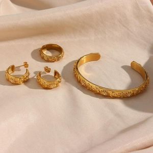 Collana Orecchini Set 2022 Vintage Moon Shiny Zircon Sun Star Modello Apertura Bangle Placcato oro 18K Anelli impermeabili per le donne Quotidiano