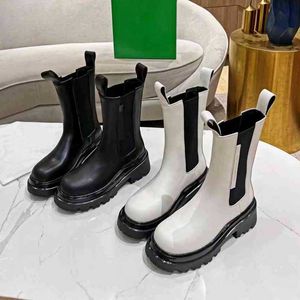 Designer Chelsea Boots Martin Boot Men Kvinnor Ankelskor H￶g Soled Mid-ben Boots Winter Platform Booties
