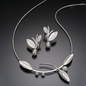 Brincos de decote Conjunto de árvores requintadas folhas de jóias de pérolas brancas/cinza moda fosco colorido cinza-prata bijoux