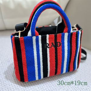 Kabarık tasarımcı tote çanta moda çanta renk şerit bulanık erkek kadınlar için hobo çanta lüks çanta omuz çantası totebag