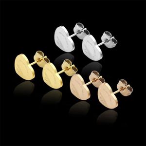 Lyxvarumärke T-Letter Ear Stud Earring Fashion Simple Women Heart Earrings Designer Classic 316L Titanium Plated 18k Gold Earring SMYELLT