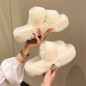 スリッパ暖かいふわふわの家の女性冬の毛皮フラットプラットフォーム居心地の良い毛皮の家屋内靴韓国スライド221110