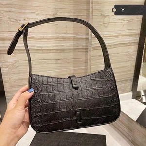 Borsa a tracolla di design di lusso a forma di Y HOBO ascellare mezza luna borsa da donna in vera pelle patta busta messenger borsa a portafoglio