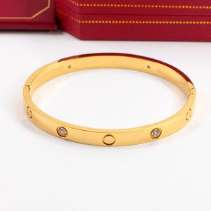 Armbänder Designer Ehepaar Mode Armreifen Edelstahl Männer und Frauen Liebhaber Schmuck Armband Geschenkparty nie verblassen ewige Liebe Diamant Armreifen