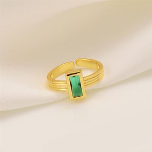 22K drobne stałe kamienie 18ct Thai Baht G F Pierścień Złoty 2 10 CT Emerald Cut Peridot Solitaire Simulant Diamond Halo Art Deco253N