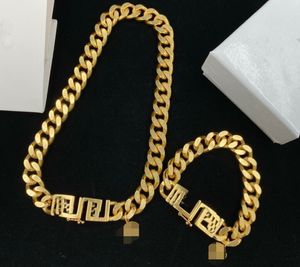 Fashion Designer Thick Chain Necklace Bracelet Jewelry Sets v Letter Greece Meander Pattern Banshee Medusa Head 18k Gold Plated Birthday Festive Party Gifts Hms8 -- 06