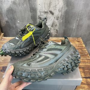 Balencigaa Defender кроссовки Op14 The Tire Shoes Sneaker Sease Shoe Rubber Dad Chunky Casual Fashion Beige Designer Men Men Men Size 35-45 QQSF 778