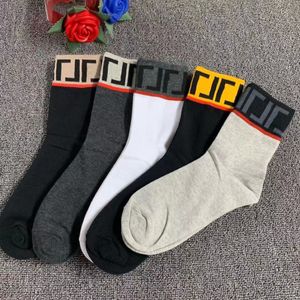 Designer Mens and Womens Socks Fashion Letter Stockings Mid-tube Sport Socks Solid Color Five Par of For Summer Winter